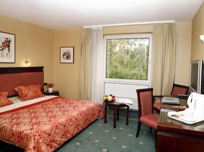 Airport Walldorf Hotel 4*